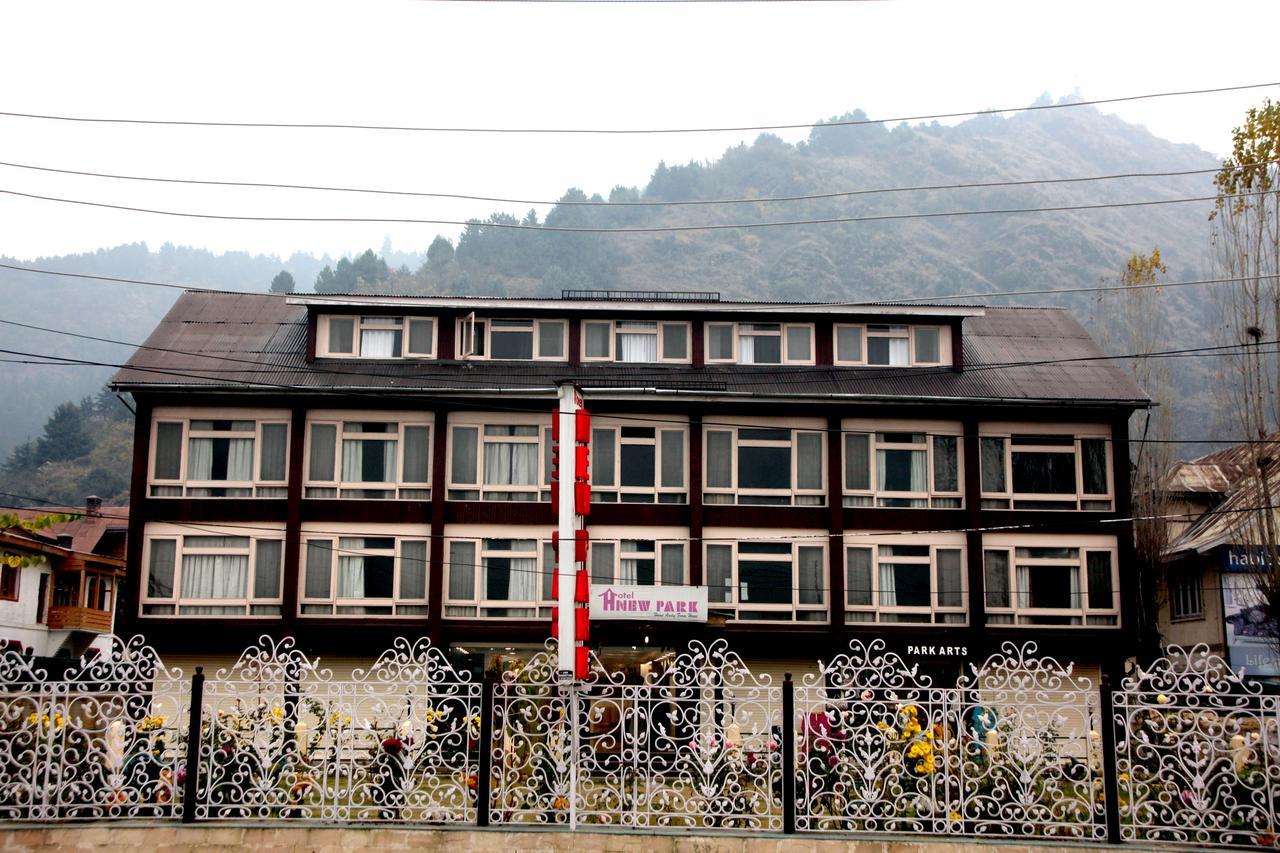 Hotel New Park At Dal Lake Srīnagar Esterno foto