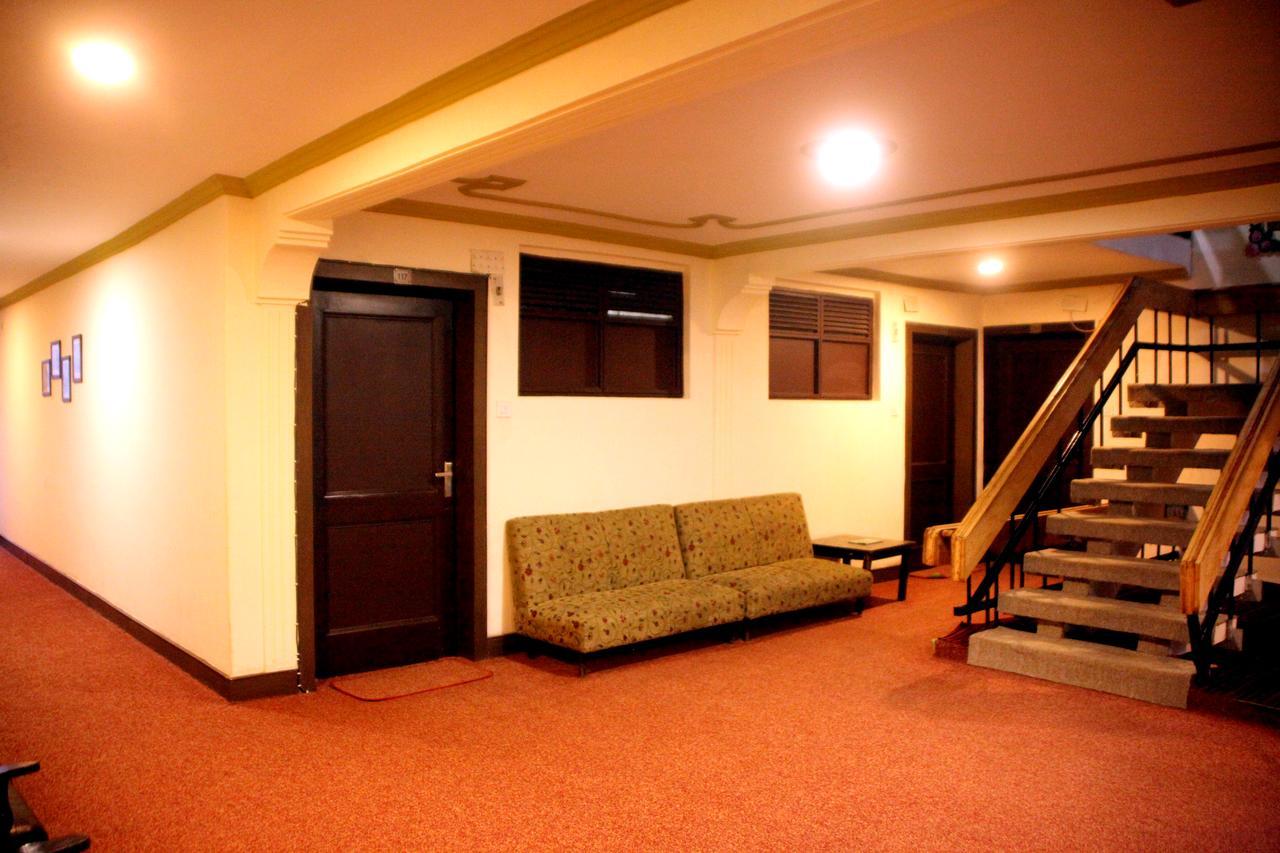 Hotel New Park At Dal Lake Srīnagar Esterno foto